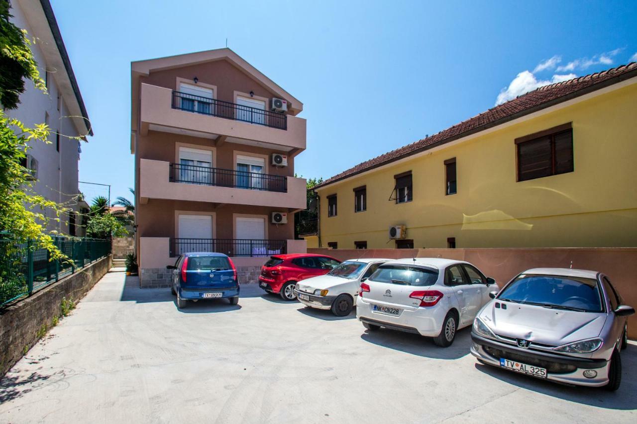 Fort City Apartments Tivat Exteriér fotografie
